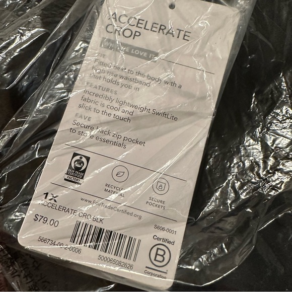 New! Athleta Accelerate Crop Leggings - Picture 6 of 6